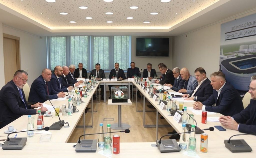 Izvršni odbor NSBiH podržao Čeferina