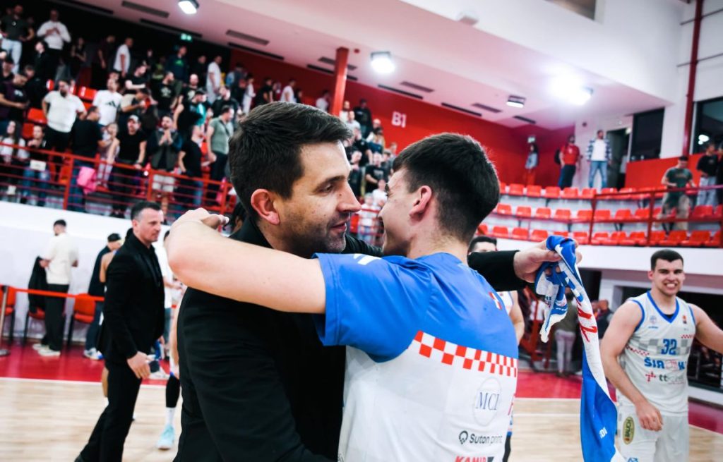 Nagrada za plasman u ABA ligu: Široki produžio saradnju s trenerom