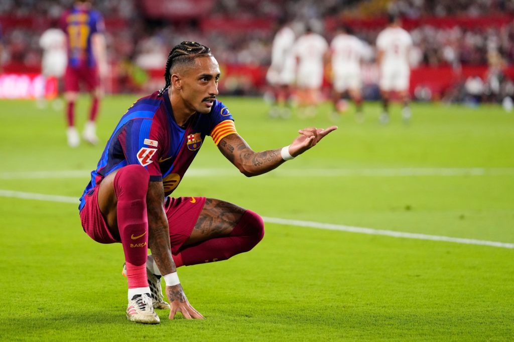 Barcelona slavila u Sevilli uz debi Livakovića i hat-trick Raphinhe