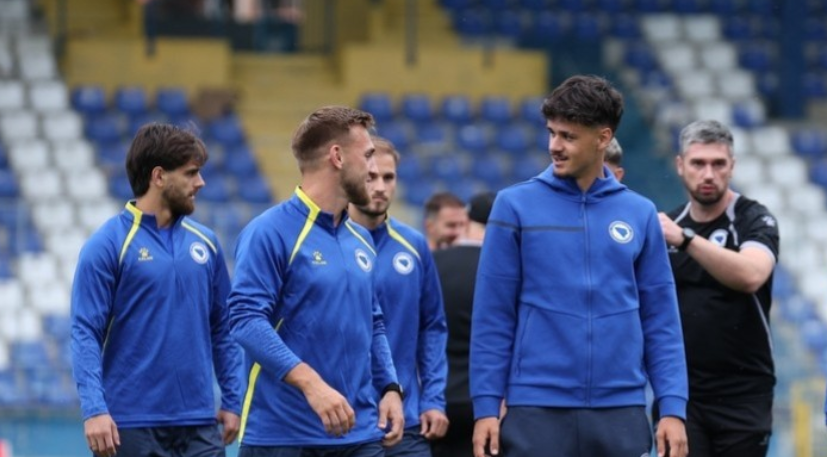 Reprezentativci BiH odradili prvi trening: Alajbegović nije bio u pogonu, Zmajevi dobili novog kondicionog trenera